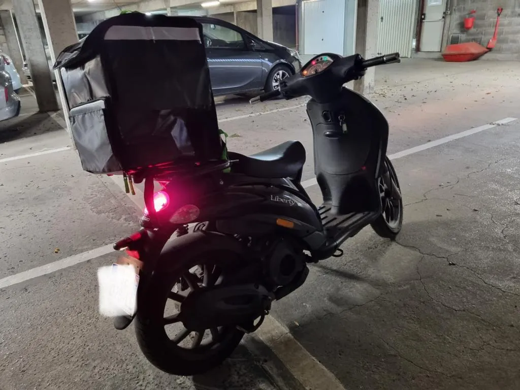 Scooter de livraison TransPARENT's - Livraison urgente centre-ville Valenciennes